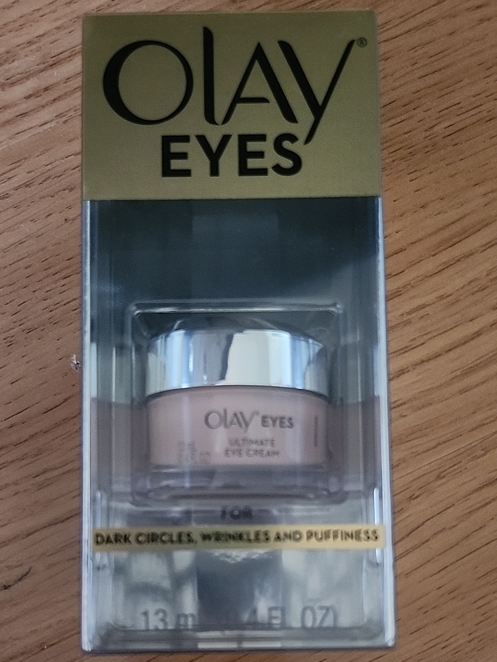 OLAY Eyes Ultimate Eye Cream - Gold & Light Beige Jar
